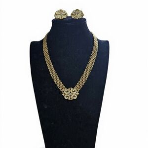 Elegant Gold Necklace and Earring Set
